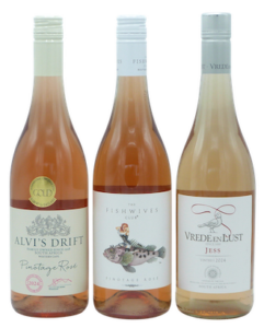 Genieten van een glas rosé cape and grapes